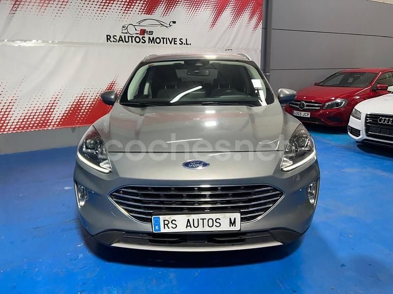 Usado Ford Kuga Titanium 120 CV (88 kW) 2020 Gris / plata SUV