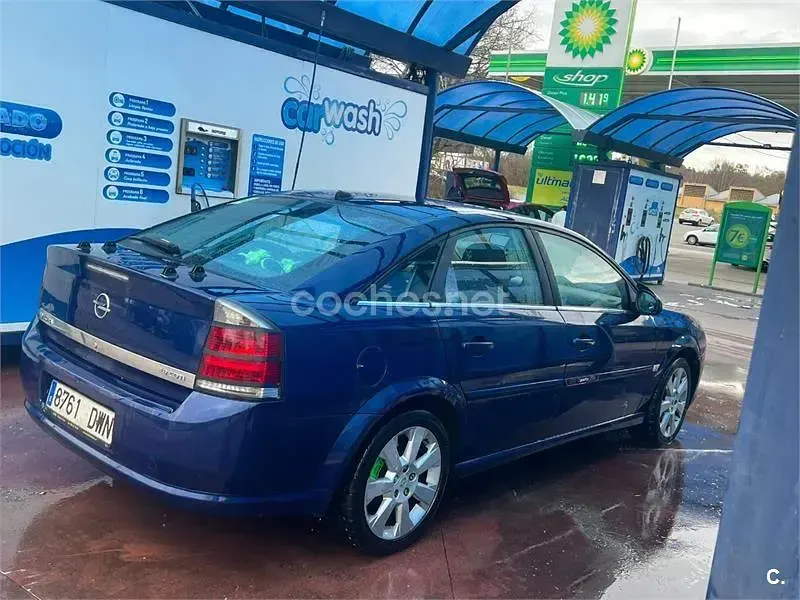 Usado Opel Vectra Elegance 120 CV (88 kW) 2006 Azul Berlina