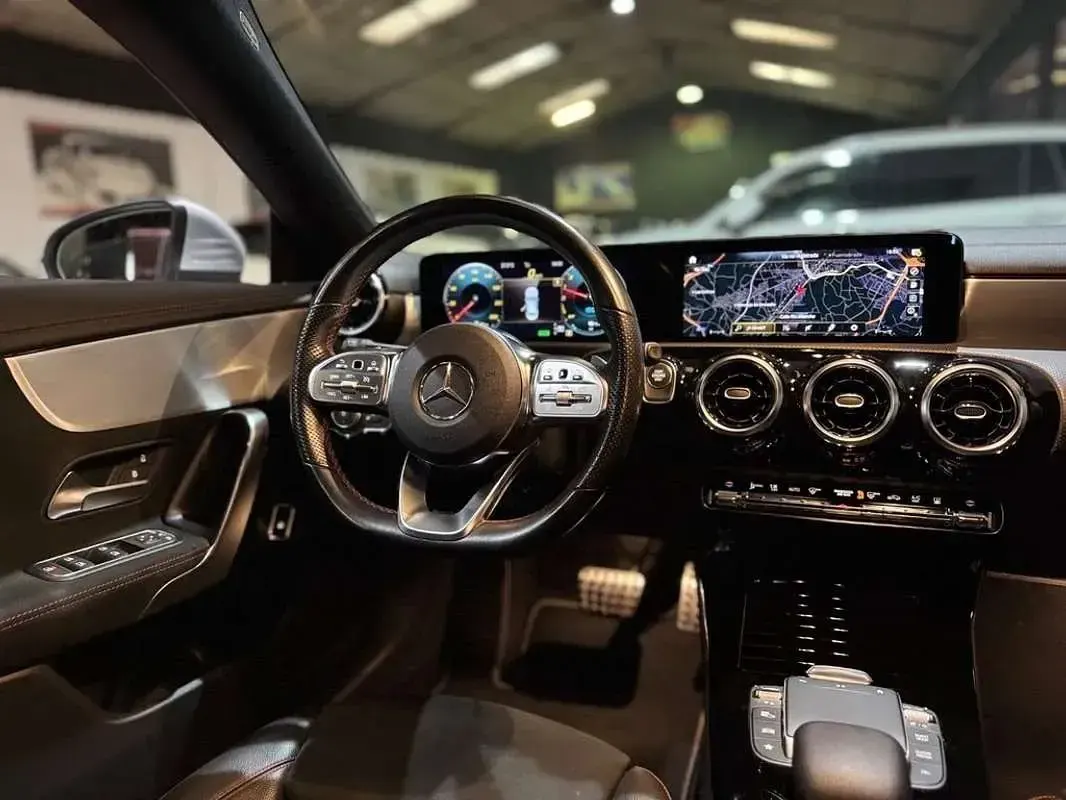 Usado Mercedes CLA250e 218 CV (160 kW) 2021 Gris Berlina