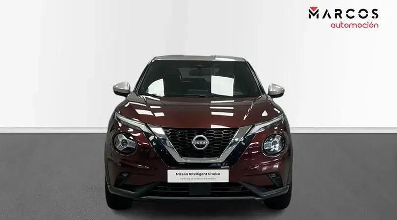 Usado Nissan Juke Tekna 114 CV (83 kW) 2024 Burgundy diamond silver metalizado SUV