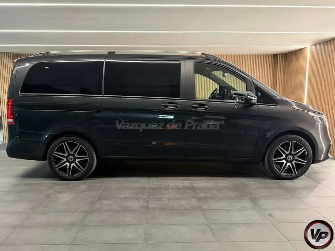 Usado Mercedes V250 Avantgarde 190 CV (139 kW) 2022 Gris Monovolumen