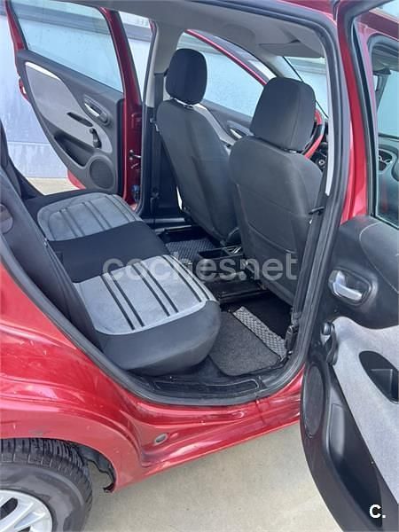 Usado Fiat Punto Evo Dynamic 95 CV (69 kW) 2011 Granate Utilitario