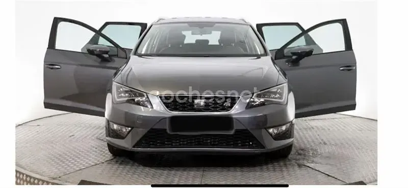 Usado Seat Leon ST FR 150 CV (110 kW) 2014 Gris / plata Familiar