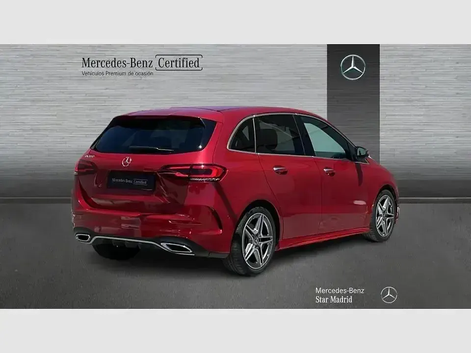 Usado Mercedes B200 163 CV (119 kW) 2022 Rojo Utilitario