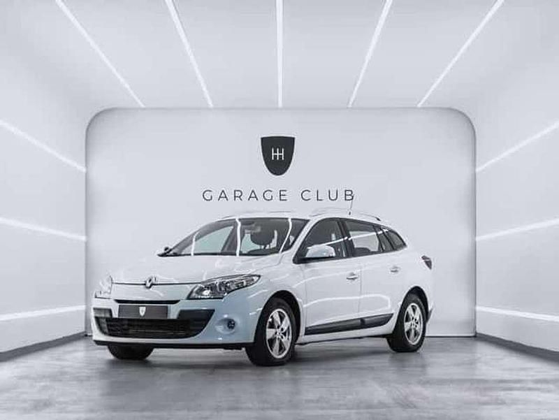 Blanco Usado 2011 Renault Mégane GrandTour Dynamique Familiar | 6699 € (Precio justo) - Imagen 1/4