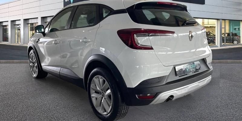 Usado Renault Captur Intens 101 HP (74 kW) 2021 Branco SUV