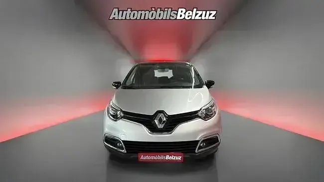 Usado Renault Captur Life 90 CV (66 kW) 2017 Gris SUV