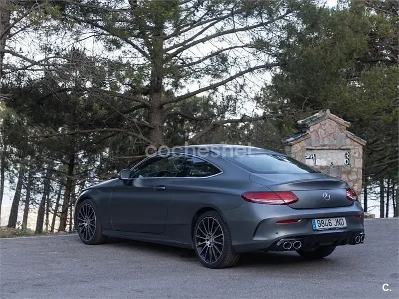 Usado Mercedes 200 AMG line 184 CV (135 kW) 2016 Gris / plata Coupe