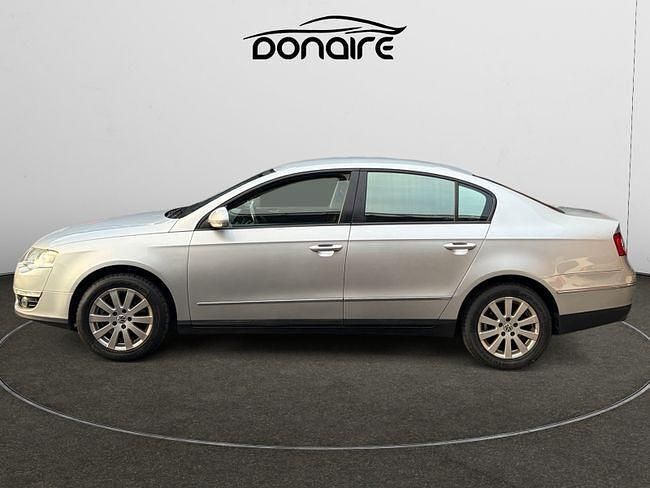 Usado VW Passat Highline 140 CV (102 kW) 2006 Gris Berlina