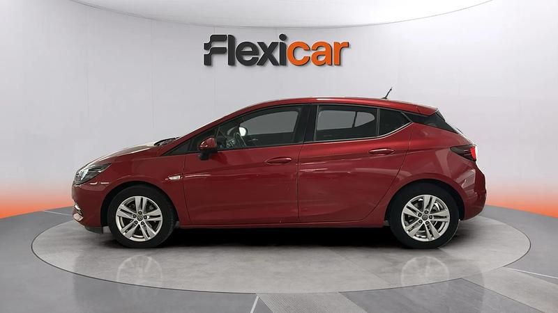 Usado Opel Astra Business Elegance 145 CV (106 kW) 2020 Rojo Familiar