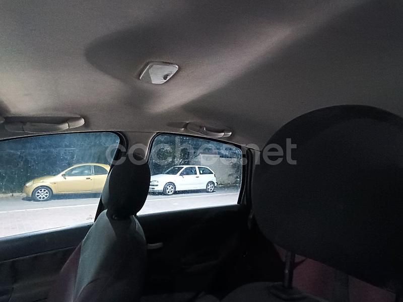 Usado Citroën C3 70 CV (51 kW) 2010 Gris / plata Berlina