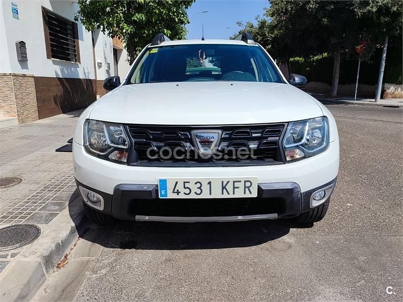 Usado Dacia Duster Black Shadow 125 CV (91 kW) 2017 Blanco SUV
