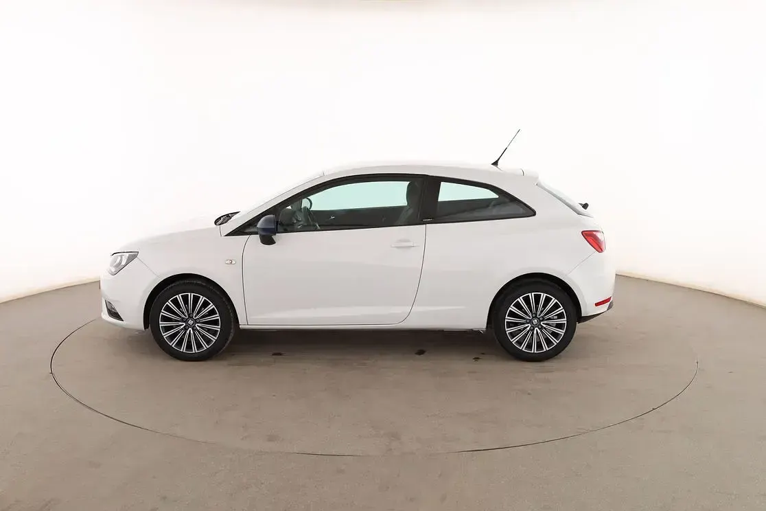 Usado Seat Ibiza Style 95 CV (69 kW) 2016 Blanco Berlina