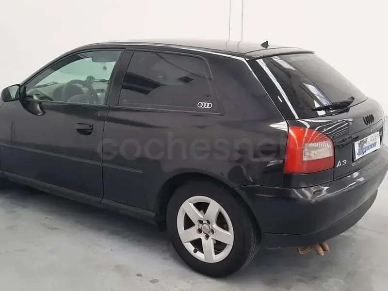 Usado Audi A3 Ambition 102 CV (75 kW) 2002 Azul Utilitario