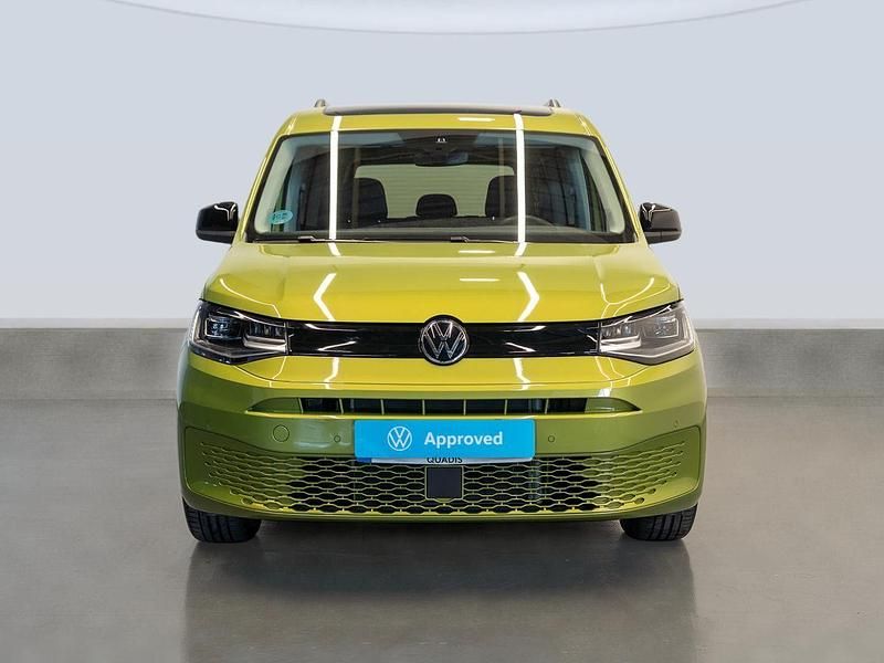 Usado VW Caddy California 122 CV (89 kW) 2024 Verde Monovolumen