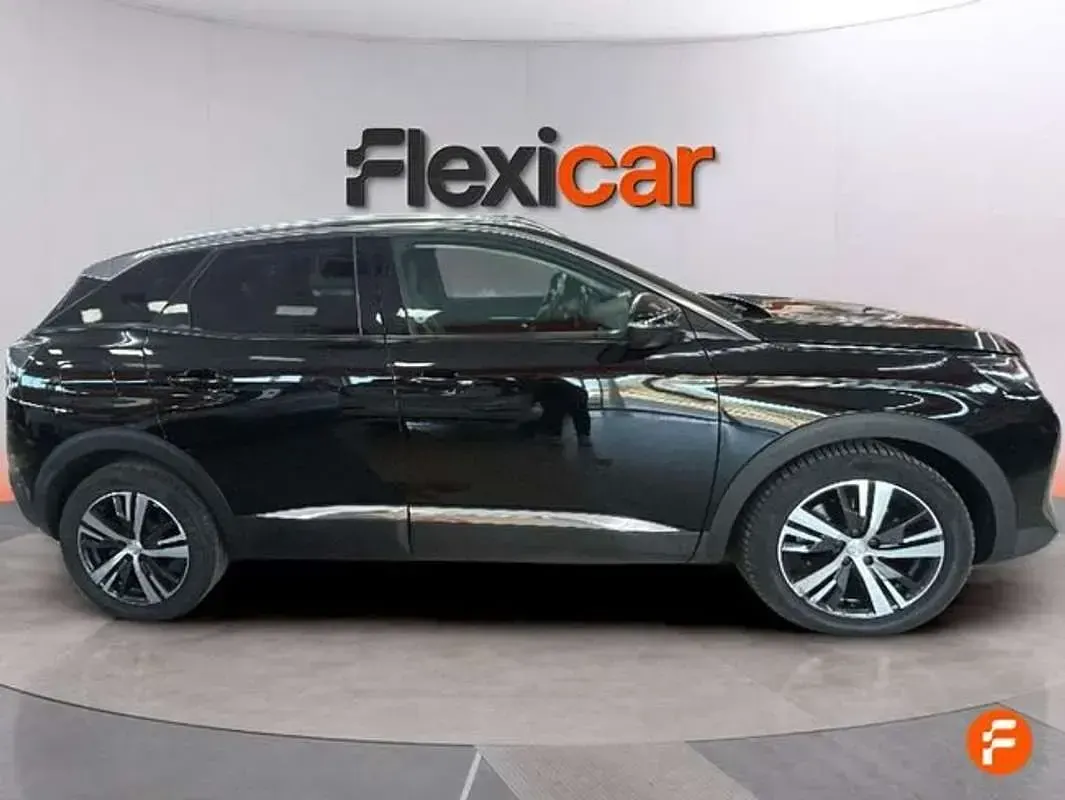 Usado Peugeot 3008 Allure 131 CV (96 kW) 2021 Negro SUV