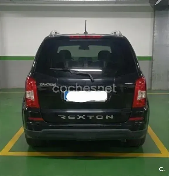 Usado SsangYong Rexton Limited 178 CV (130 kW) 2016 Negro SUV