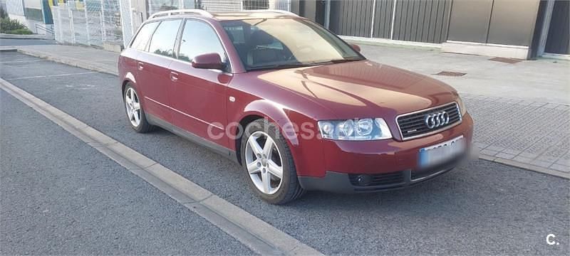Usado Audi A4 Sport 180 CV (132 kW) 2004 Rojo Familiar