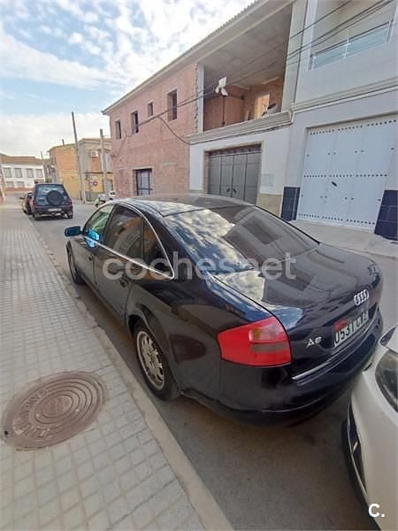 Usado Audi A6 150 CV (110 kW) 2000 Azul Berlina