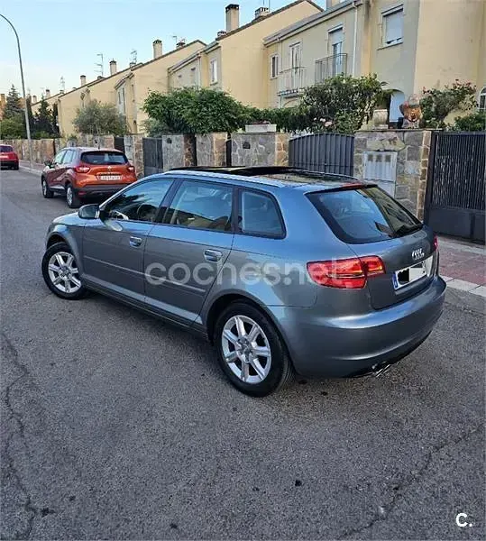 Usado Audi A3 Ambition 125 CV (91 kW) 2011 Gris / plata Utilitario