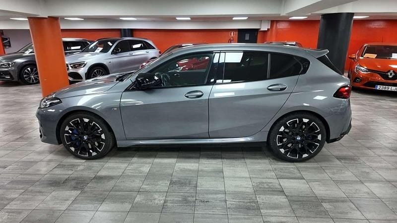 Usado BMW M135 300 CV (220 kW) 2025 Plateado Utilitario