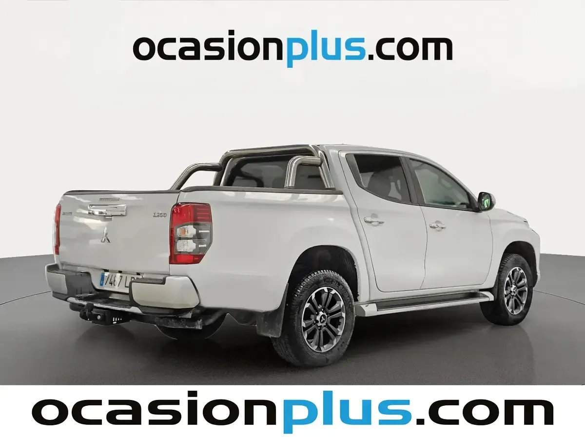 Usado Mitsubishi L200 Motion 150 CV (110 kW) 2019 Gris Pickup/Camioneta