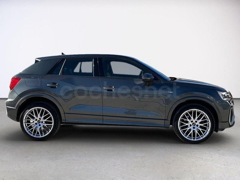 Usado Audi Q2 Sport 150 CV (110 kW) 2023 Gris / plata SUV