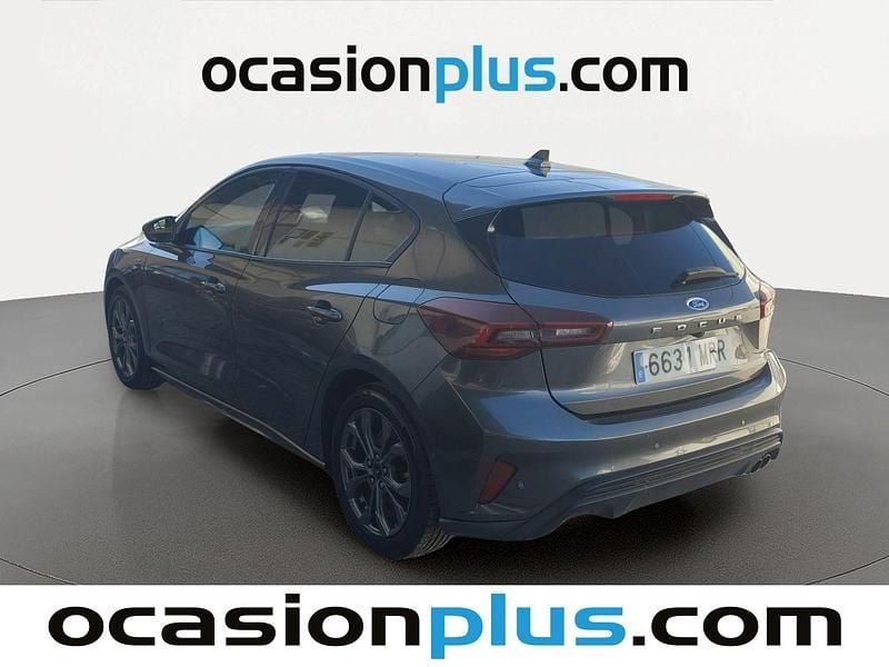 Usado Ford Focus ST-Line 155 CV (114 kW) 2024 Gris Utilitario
