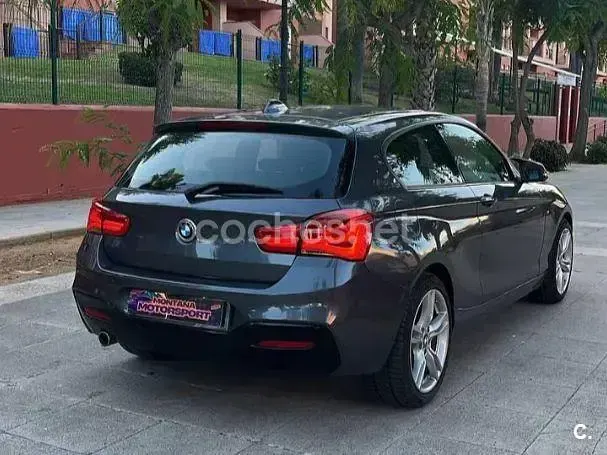 Usado BMW 118 Comfort Edition 136 CV (100 kW) 2019 Gris / plata Berlina