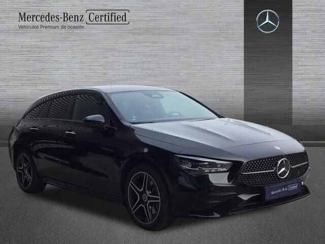 Usado Mercedes CLA250e Shooting Brake AMG line 218 CV (160 kW) 2024 Negro Familiar