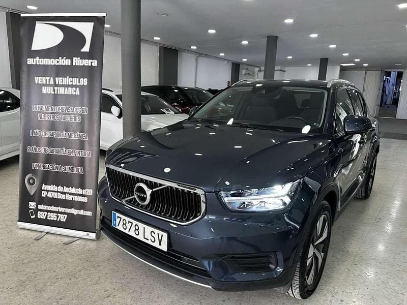 Usado Volvo XC40 Momentum 163 CV (119 kW) 2021 Azul SUV