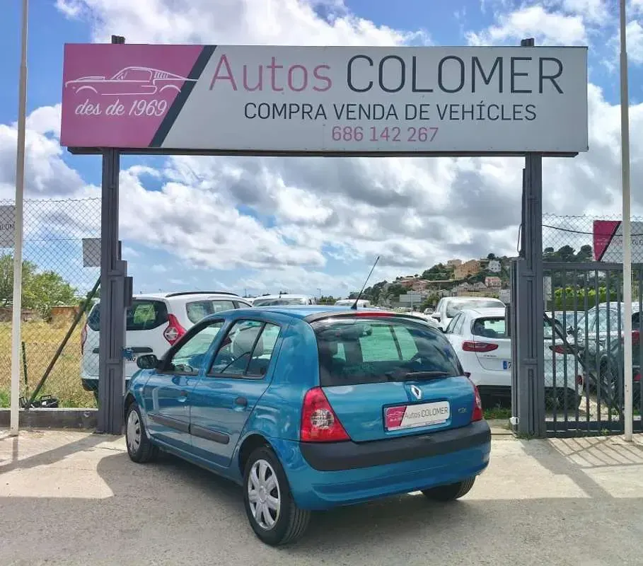 Usado Renault Clio II Authentique 60 CV (44 kW) 2003 Azul Utilitario