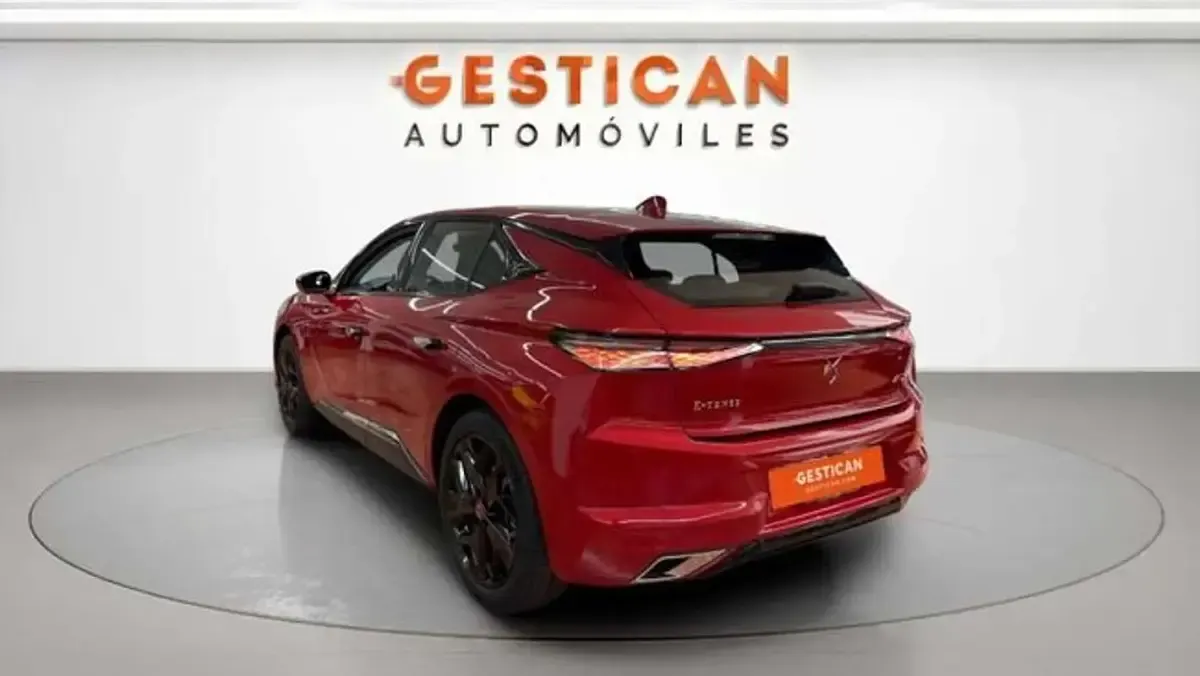 Usado DS Automobiles DS4 Performance 226 CV (166 kW) 2023 Rojo SUV