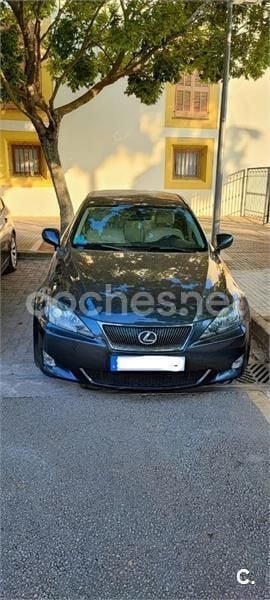 Gris / plata Usado 2006 Lexus IS250 Sport Line Berlina | 9999 € (Super precio) - Imagen 1/4