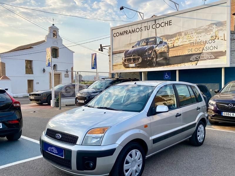 Gris / plata Usado 2006 Ford Fusion Trend Berlina | 5490 € (Un poco caro) - Imagen 1/4