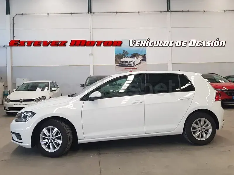 Usado VW Golf VII 110 CV (80 kW) 2018 Blanco Berlina