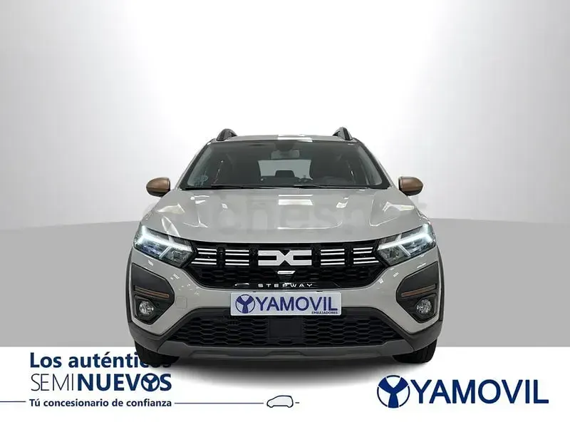 Usado Dacia Sandero Extreme 101 CV (74 kW) 2023 Gris / plata Berlina