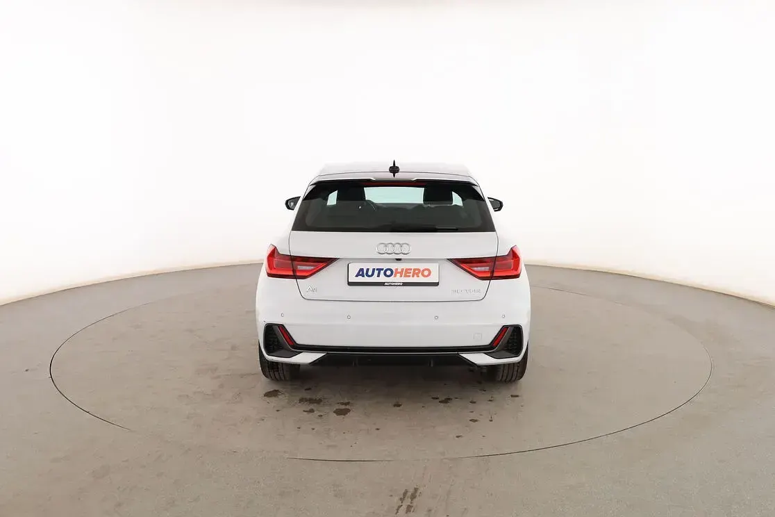 Usado Audi A1 Sportback S-Line 110 CV (80 kW) 2022 Blanco Utilitario