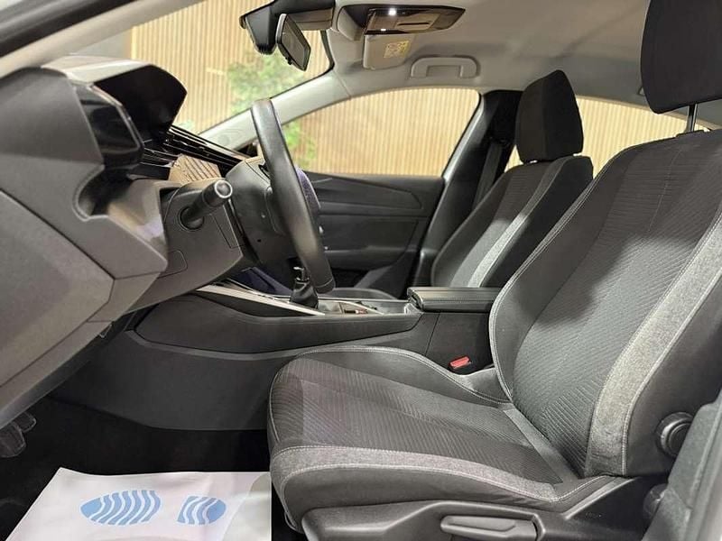 Usado Peugeot 308 Active 131 CV (96 kW) 2023 Blanco Utilitario