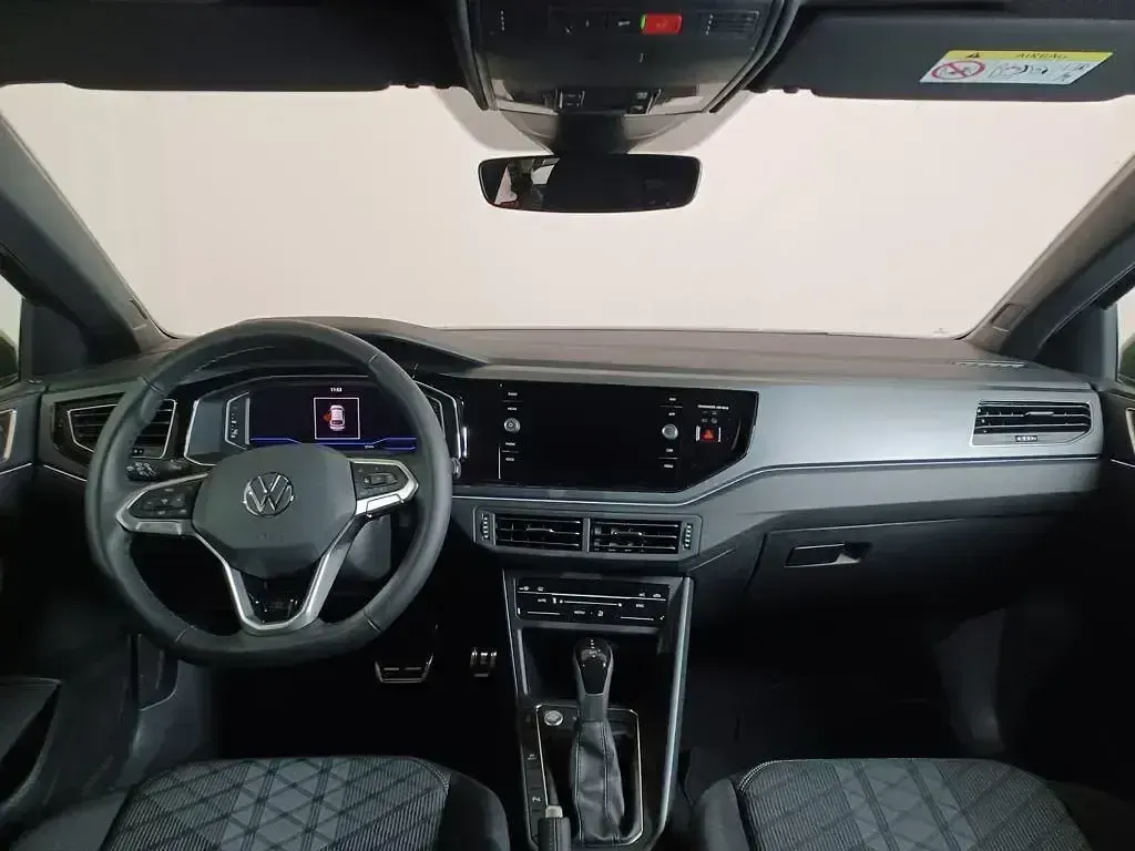Usado VW Taigo R-line 115 CV (84 kW) 2024 Verde SUV