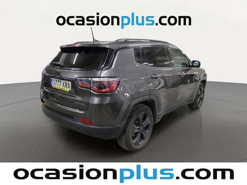 Usado Jeep Compass Night Eagle 140 CV (102 kW) 2018 Gris SUV