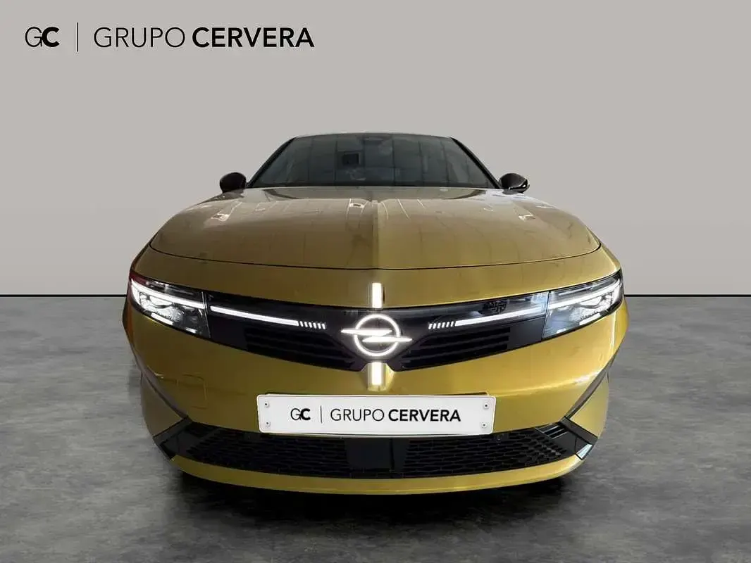 Nuevo Opel Astra Ultimate 136 CV (100 kW) 2026 Amarillo Utilitario