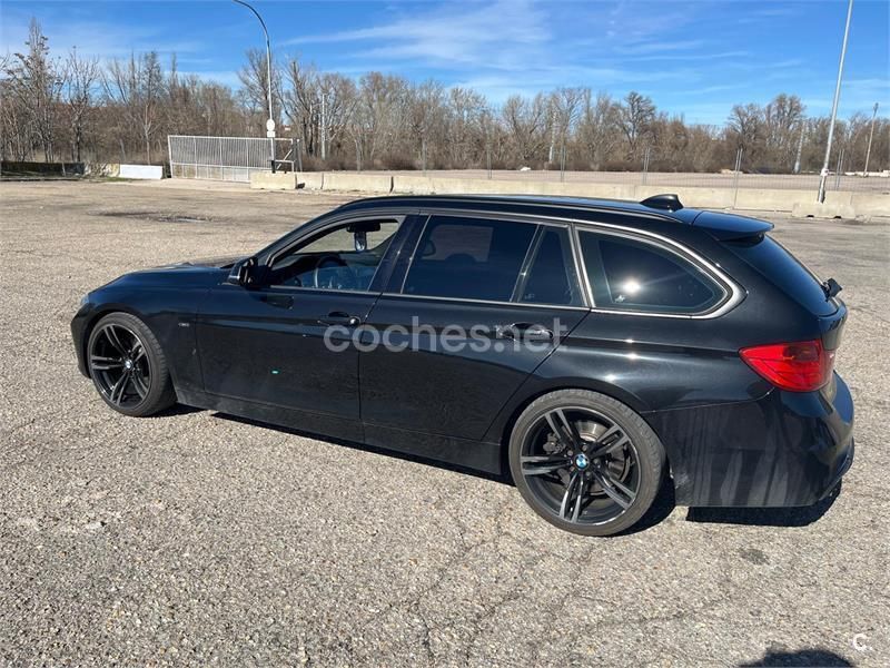 Negro Usado 2013 BMW 330 Sport Line Familiar | 16.800 € - Imagen 1/4