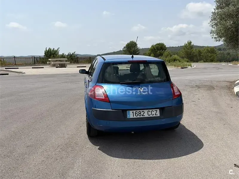 Usado Renault Mégane II Expression 115 CV (84 kW) 2002 Azul Berlina