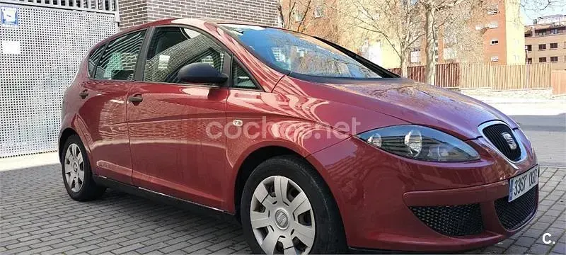Usado Seat Altea Reference 102 CV (75 kW) 2005 Rojo Monovolumen