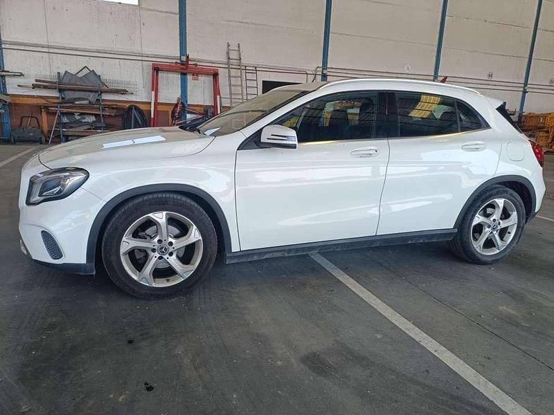 Blanco Usado 2019 Mercedes GLA200 SUV | 15.000 € - Imagen 1/4
