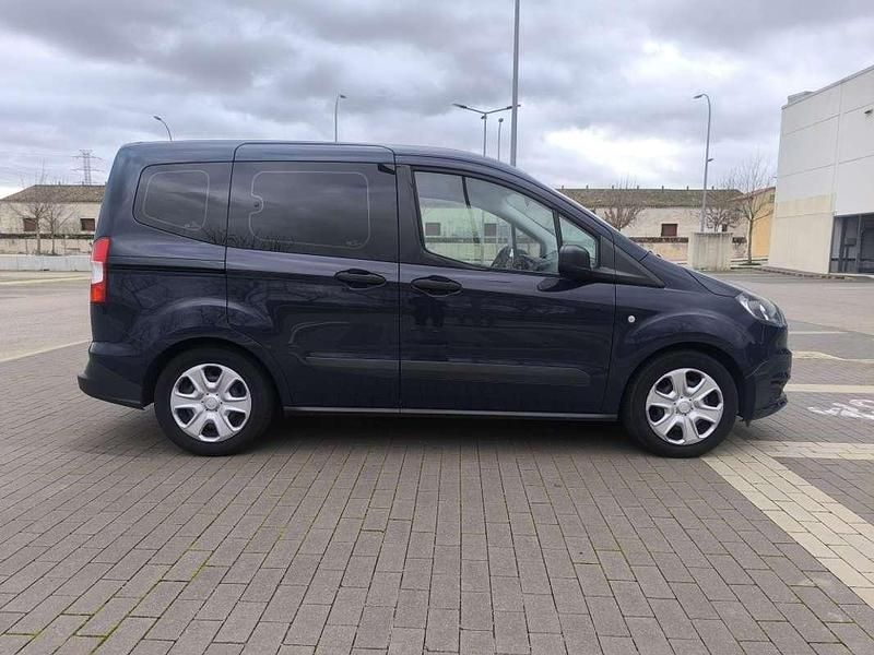 Usado Ford Tourneo Courier Sport 102 CV (75 kW) 2016 Azul Monovolumen