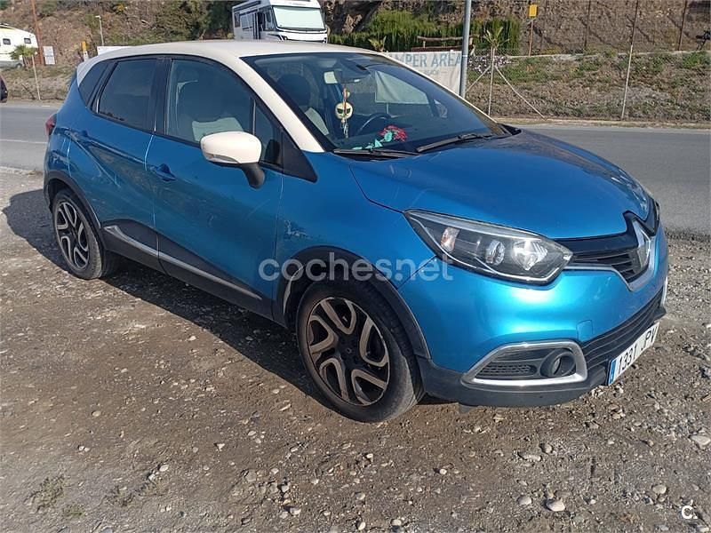 Używany Renault Captur XMOD 110 KM (80 kW) 2016 Niebieski SUV