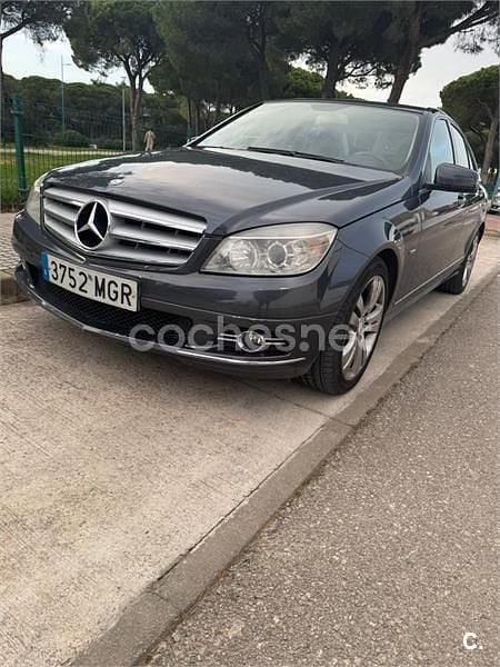 Usado Mercedes C180 Elegance 156 CV (114 kW) 2010 Azul Berlina