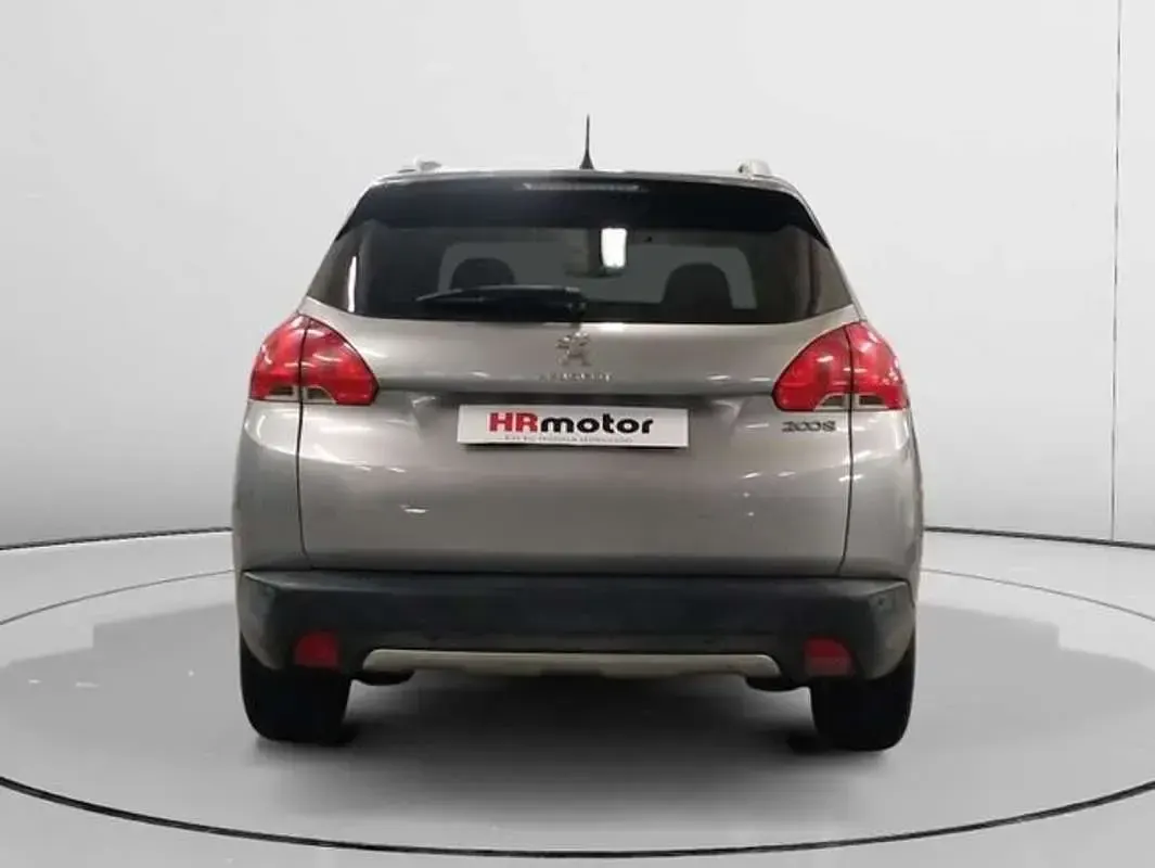 Usado Peugeot 2008 Style 83 CV (61 kW) 2016 Gris SUV